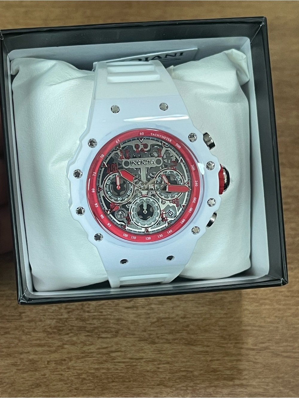 Invicta Racing Vaulthan Men's Watch - 44mm, White & Red (69660) New - Picture 10 of 12